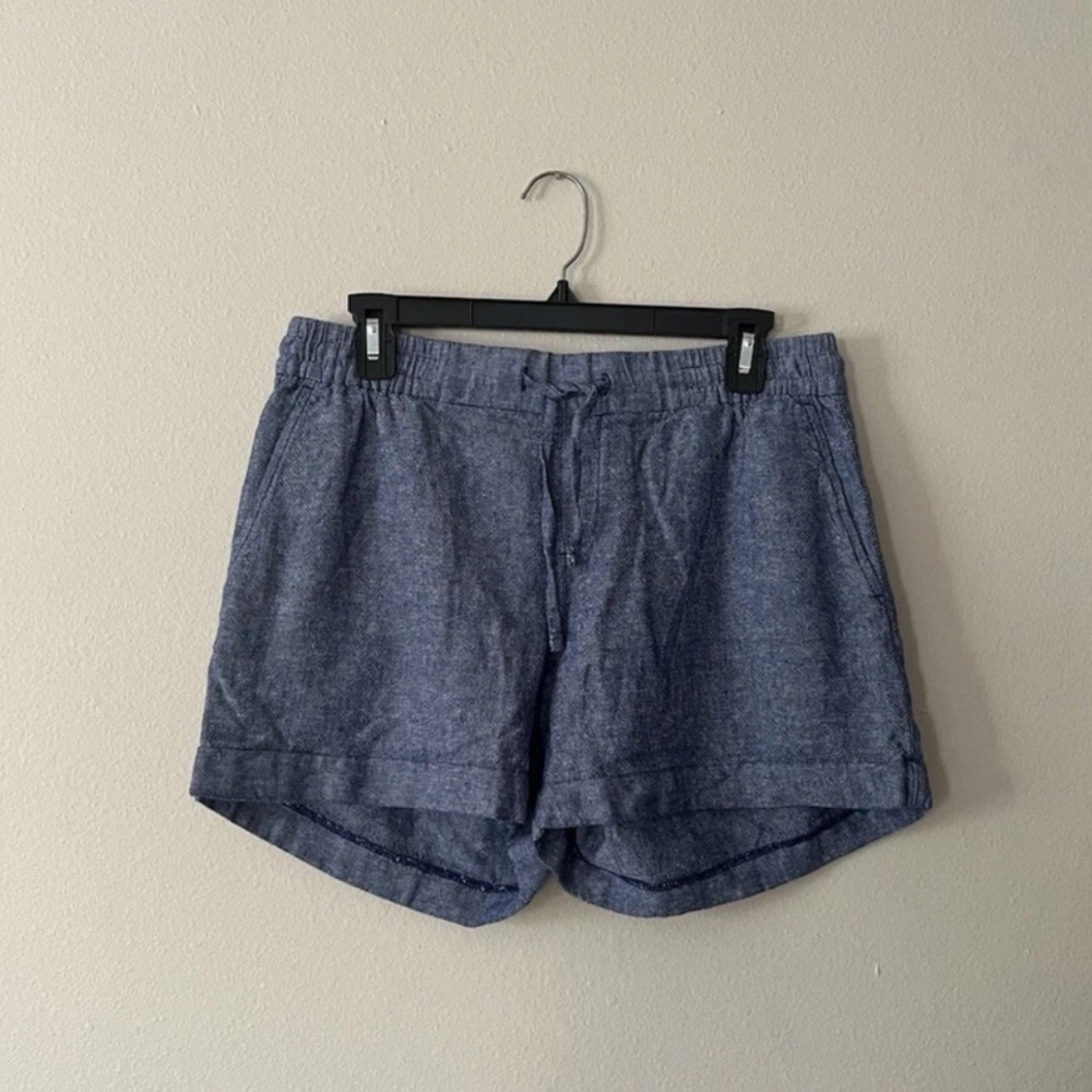 Old Navy Women’s Denim Style Shorts Size Medium Drawstring Four Pockets